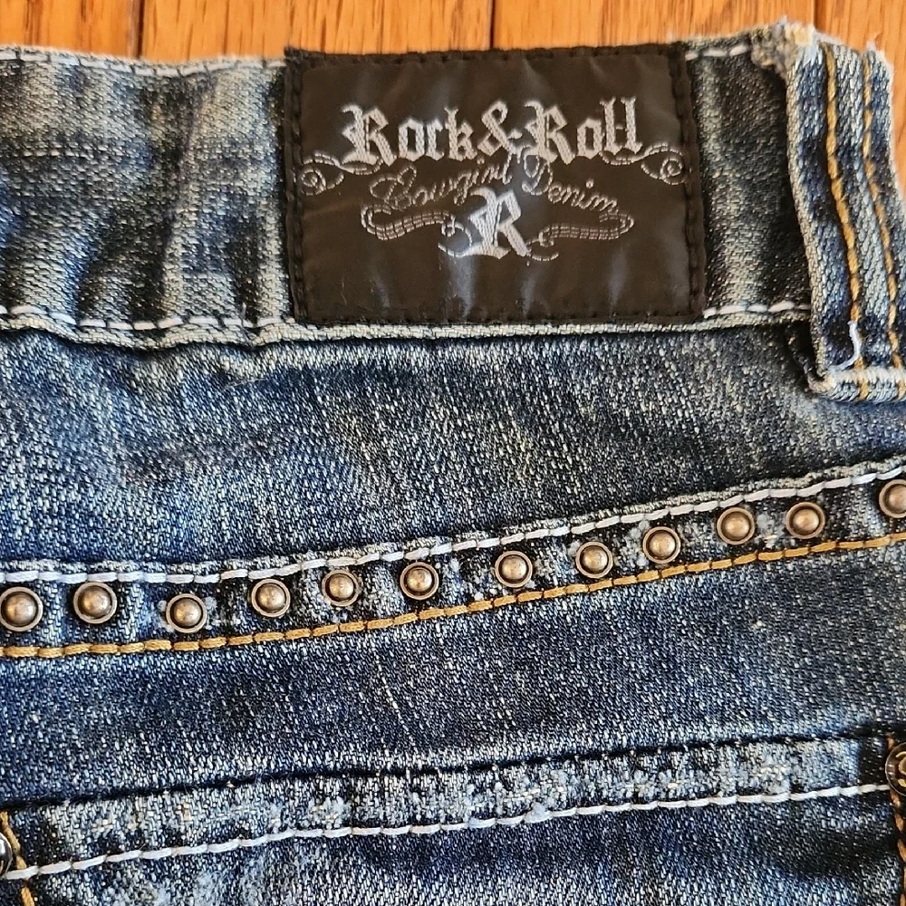 Rock & Roll Cowgirl Low Rise Bootcut Jeans - Heavily Studded 26 X 34 - Picture 2 of 11
